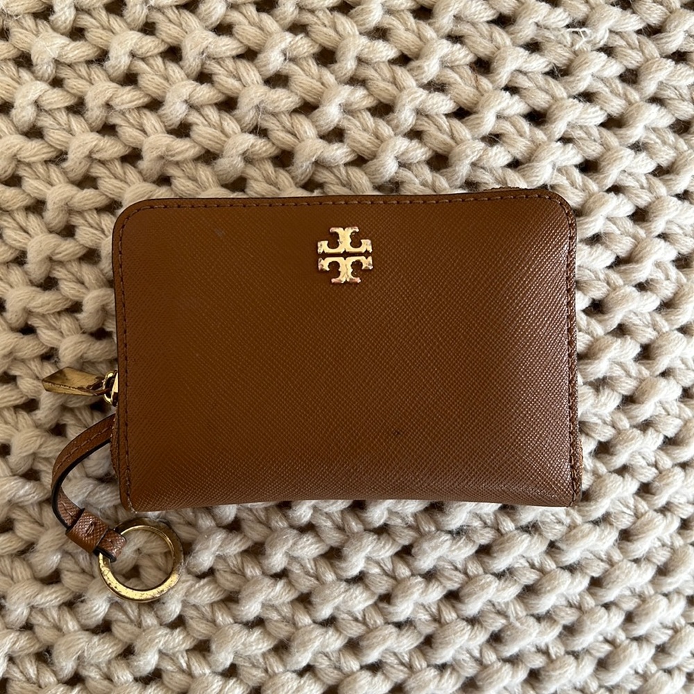 Tory Burch zipper wallet